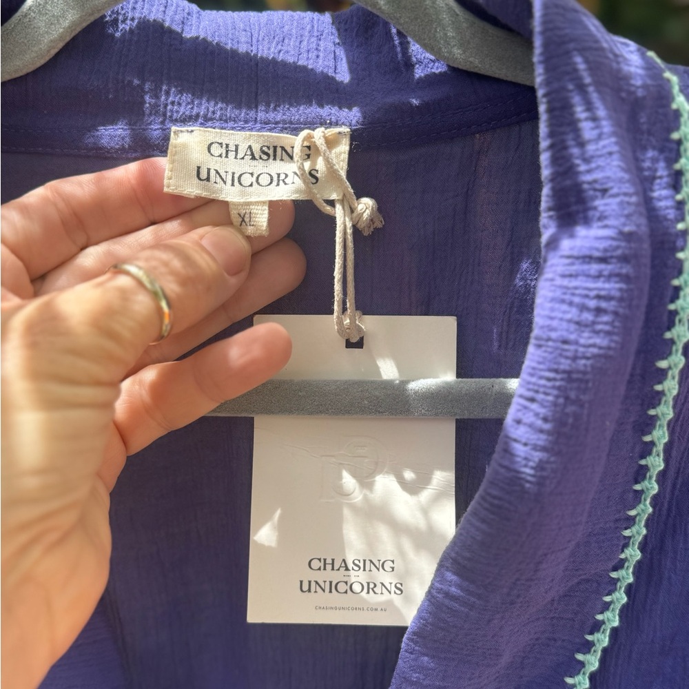 Beautiful Chasing Unicorns dress. Cotton Gauze. Super airy and comfy! Size XL - Picture 3 of 6